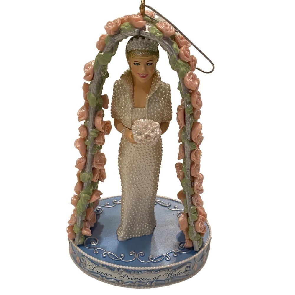 Princess Diana Vintage Christmas ornament bride wedding roses Carlton Cards 1998